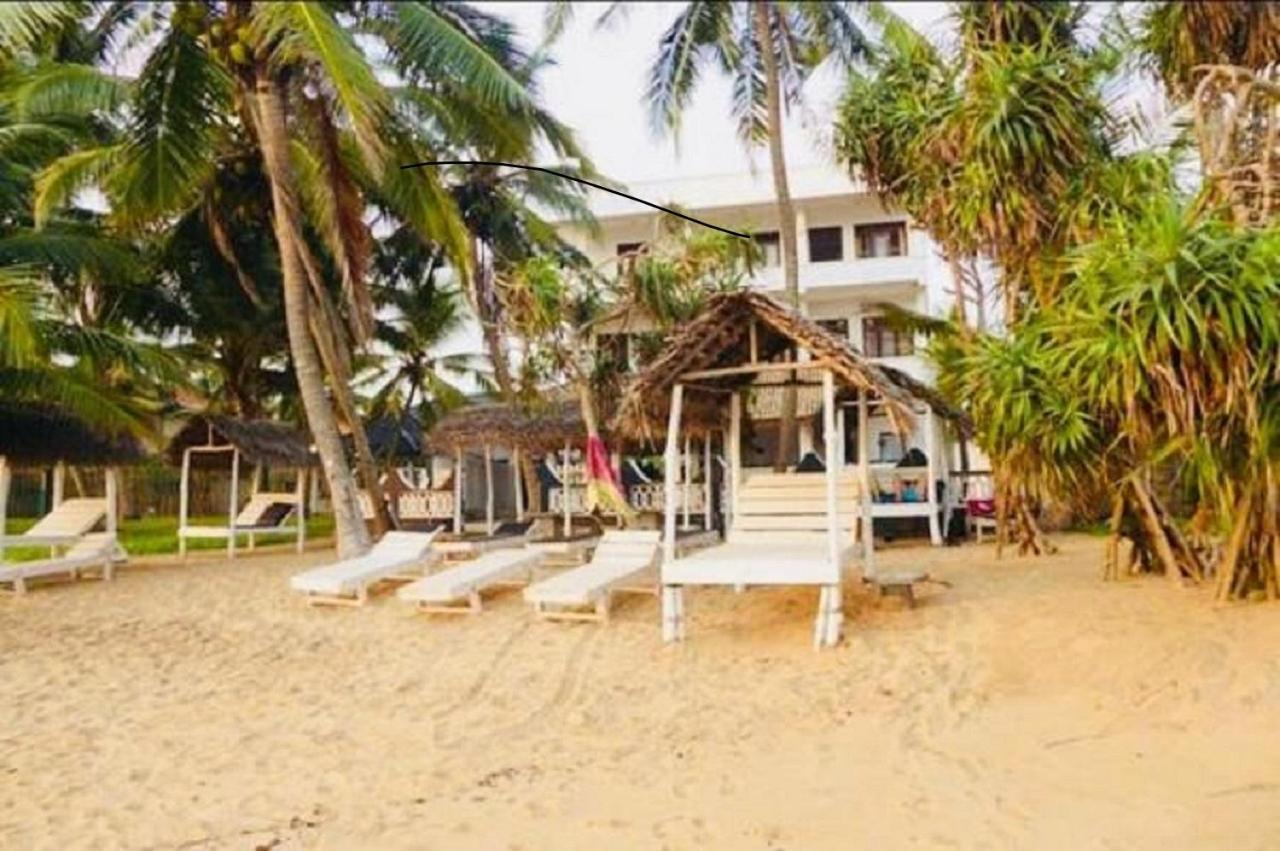 Jasmine Garden Beach Guest House Hikkaduwa Buitenkant foto